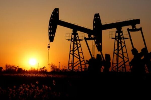 امریکا ایران جنگ بندی مذاکرات تعطل کا شکار، تیل کی قیمتیں پھر بلند سطح پر