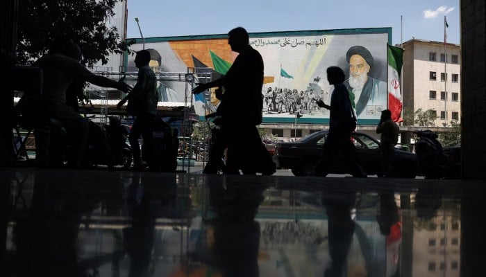 US and Iran Agree to End War, Reopen Hormuz Strait