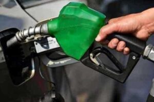 Pakistan Cuts Petrol by Rs4, Diesel by Rs2 Per Litre