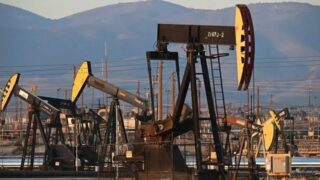 Markets Hold Gains as Oil Stabilizes After Peace Deal Rally