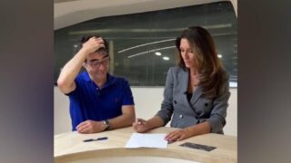 TF1 Reporter Fumbles Math on Air, Anchor Steps In