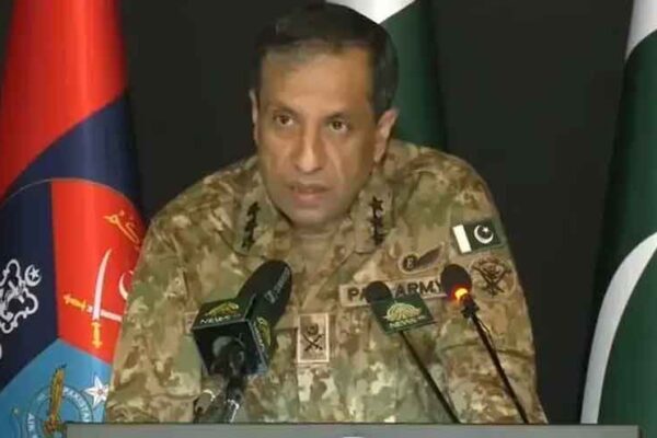 آپریشن عزم استحکام: سیکیورٹی فورسز روزانہ 200 کارروائیاں کر رہی ہیں، 2 ہزار سے زائد دہشت گرد ہلاک، ڈی جی آئی ایس پی آر