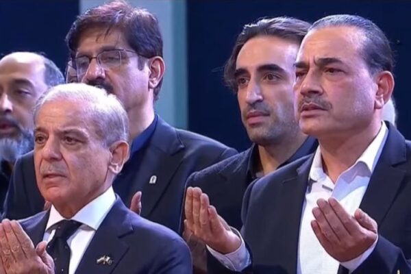 پاکستانی قیادت کی تہران آمد، آیت اللہ خامنہ ای کی آخری رسومات میں شرکت