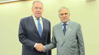 Pakistan, Russia Vow to Deepen Ties at ASEAN Forum