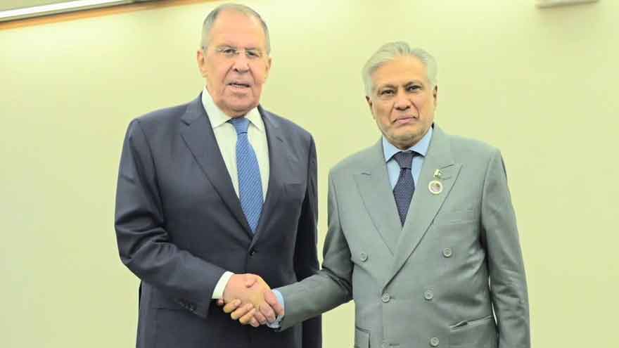 Pakistan, Russia Vow to Deepen Ties at ASEAN Forum