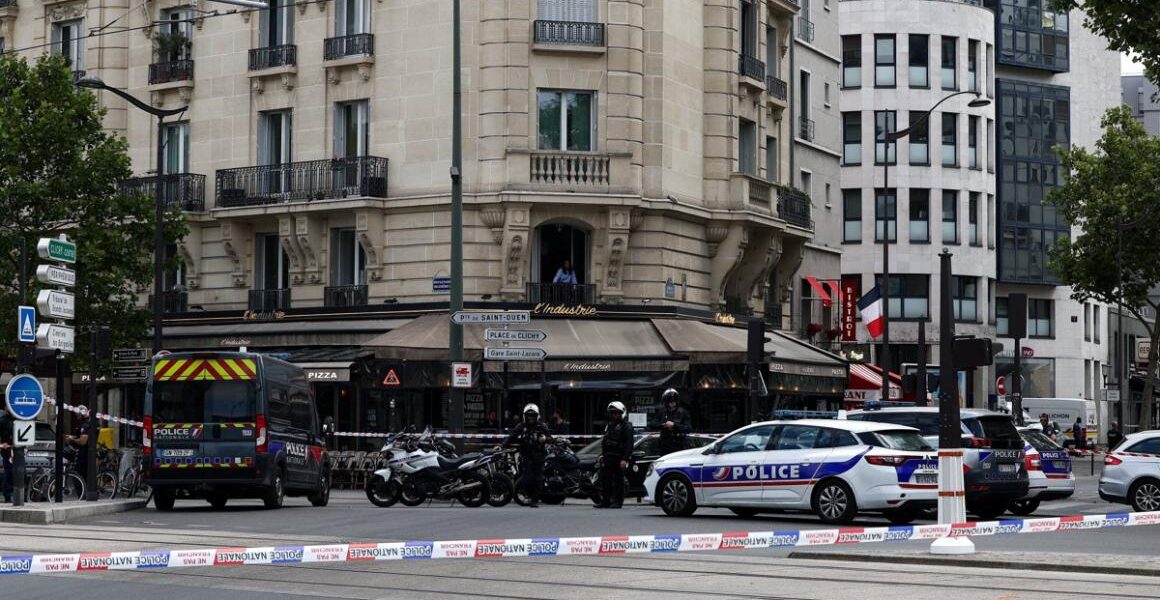 Knife Attack in Paris Leaves Three Women Injured