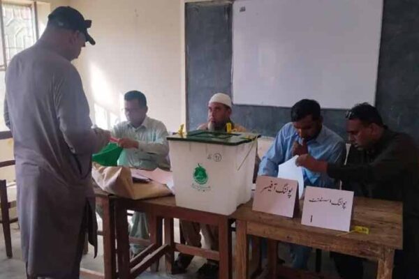 آزاد کشمیر: ضلع باغ میں 23 پولنگ اسٹیشنز پر دوبارہ ووٹنگ جاری