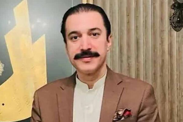 صدر چوہدری لطیف اکبر پر حملہ: وزیراعظم آزاد کشمیر کا فوری کارروائی کا حکم، سیکیورٹی ناکامی پر برہمی