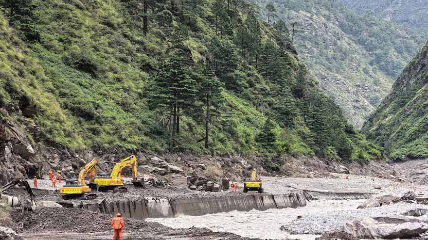 China Races to Avert New Himalayan Flood Disaster