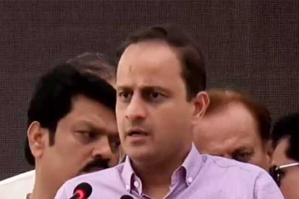 کراچی کے میئر مرتضیٰ وہاب کا ترقی کو سیاست پر ترجیح دینے کا اعلان