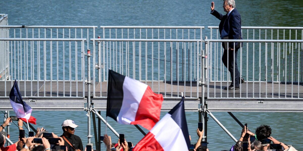 Mélenchon Claims Ecology as Key 2027 Battlefield