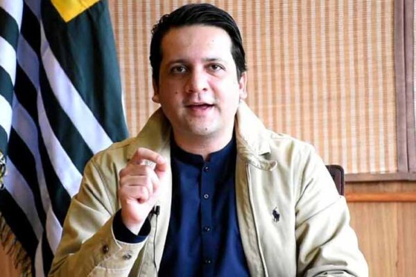 نواز شریف نے بیرسٹر افتخار گیلانی کو آزاد کشمیر کے وزیراعظم کے لیے نامزد کر دیا