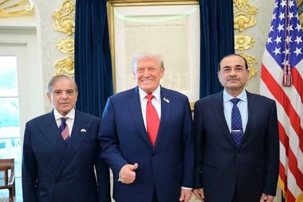 پاکستان عالمی سیاست میں ’محرک طاقت‘ بن کر ابھر رہا ہے، فنانشل ٹائمز کی رپورٹ