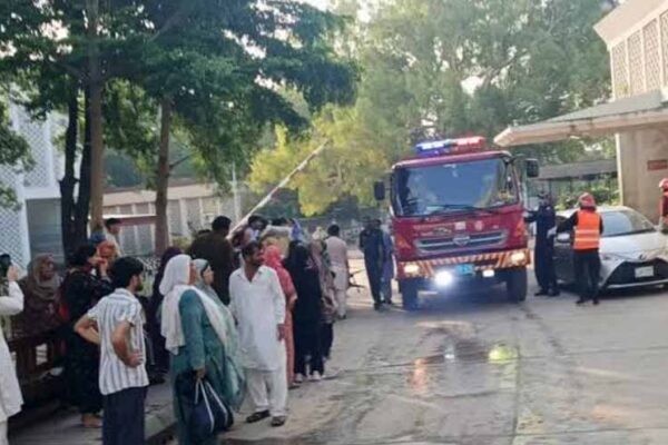 پمز میں آتشزدگی: 14 معصوم نومولودوں کی موت پر صدر اور وزیراعظم کا اظہارِ افسوس، فوری تحقیقات کا حکم