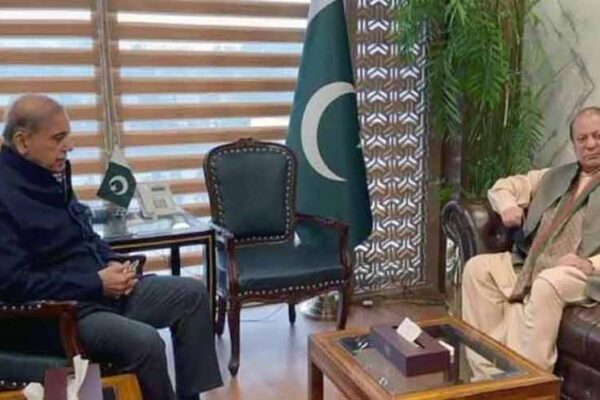 عمران خان کی اسپتال منتقلی پر شریف برادران کی دو گھنٹے تک اہم مشاورت
