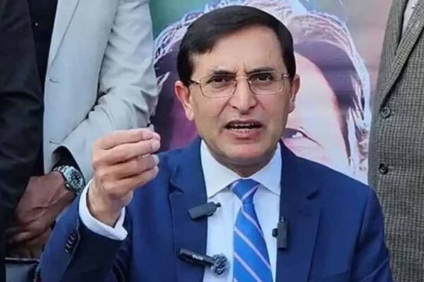 پی ٹی آئی کا حکومت پر عمران خان کو شفا کے بجائے پمز منتقل کرنے پر شدید تنقید