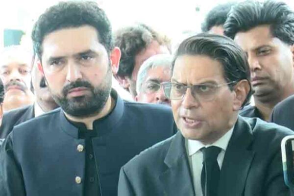 پی ٹی آئی کا عمران خان کو شفا انٹرنیشنل ہسپتال منتقل کرنے کے سپریم کورٹ کے حکم کا خیرمقدم