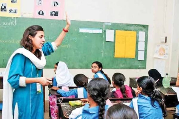پنجاب میں 2027 سے پانچویں جماعت تک طلبہ کے لیے سرگرمی پر مبنی کتابیں متعارف کرانے کا فیصلہ