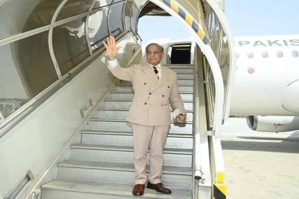 وزیراعظم شہباز شریف کرغزستان پہنچ گئے، پاکستان ایس سی او کی صدارت سنبھالے گا