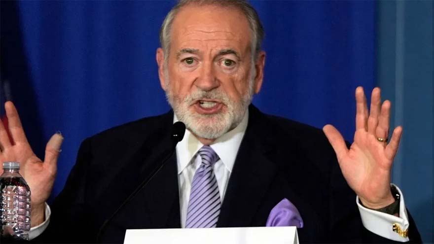 Huckabee Warns Settlers: Don't Steal Palestinian Land