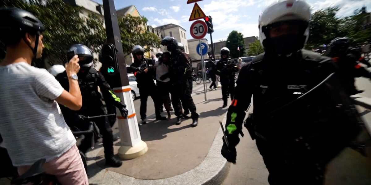 French Police Officer Convicted for Assaulting Journalist