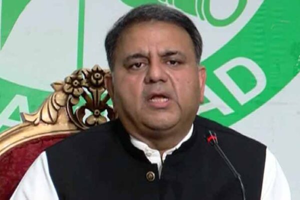 فوزاد چوہدری کا نئے صوبوں کے قیام پر زور، موجودہ انتظامی ڈھانچے کو ناکافی قرار دیدیا