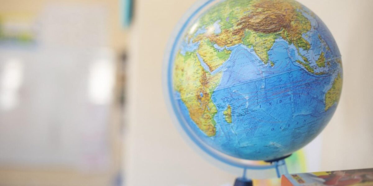 France Drops Mercator Map for Fairer World View