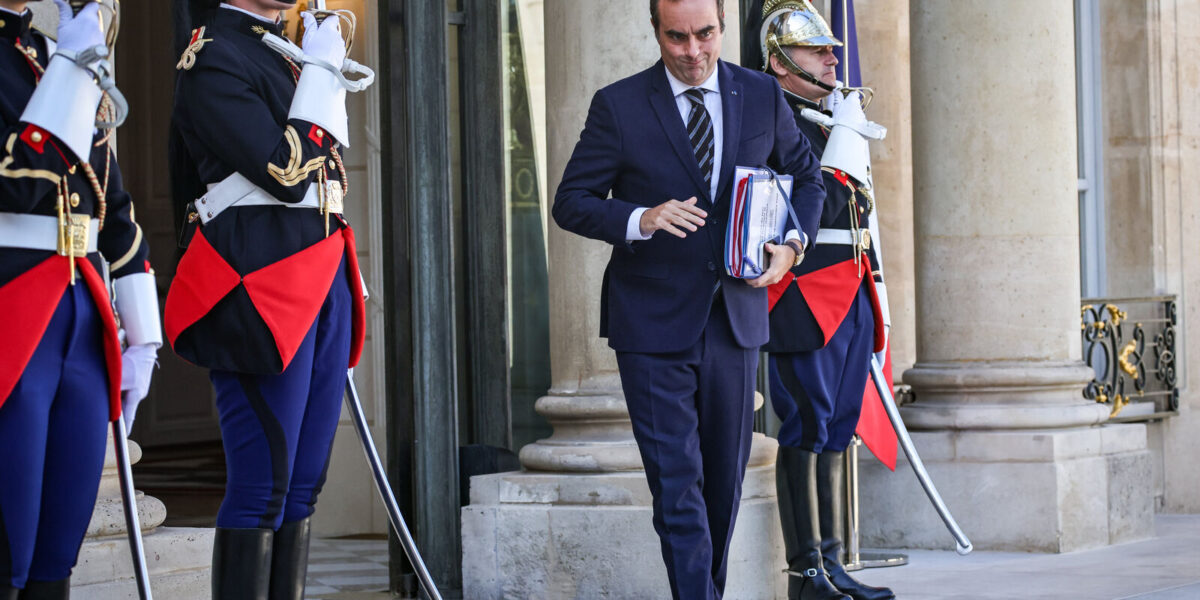 France Unveils €54 Billion Budget Austerity Plan