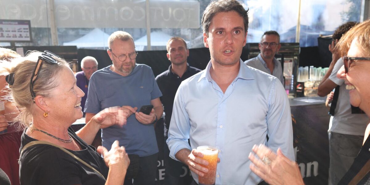 French Candidates Woo Rural Voters With Bar Tours