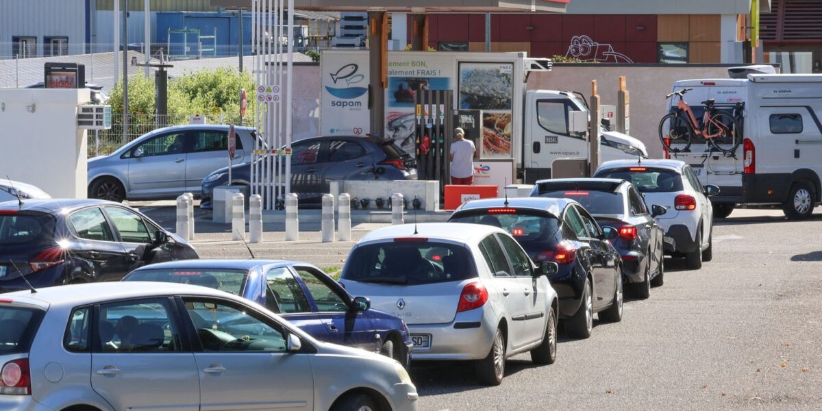 France Plans 'Golden Rule' to Return Fuel VAT Surplus