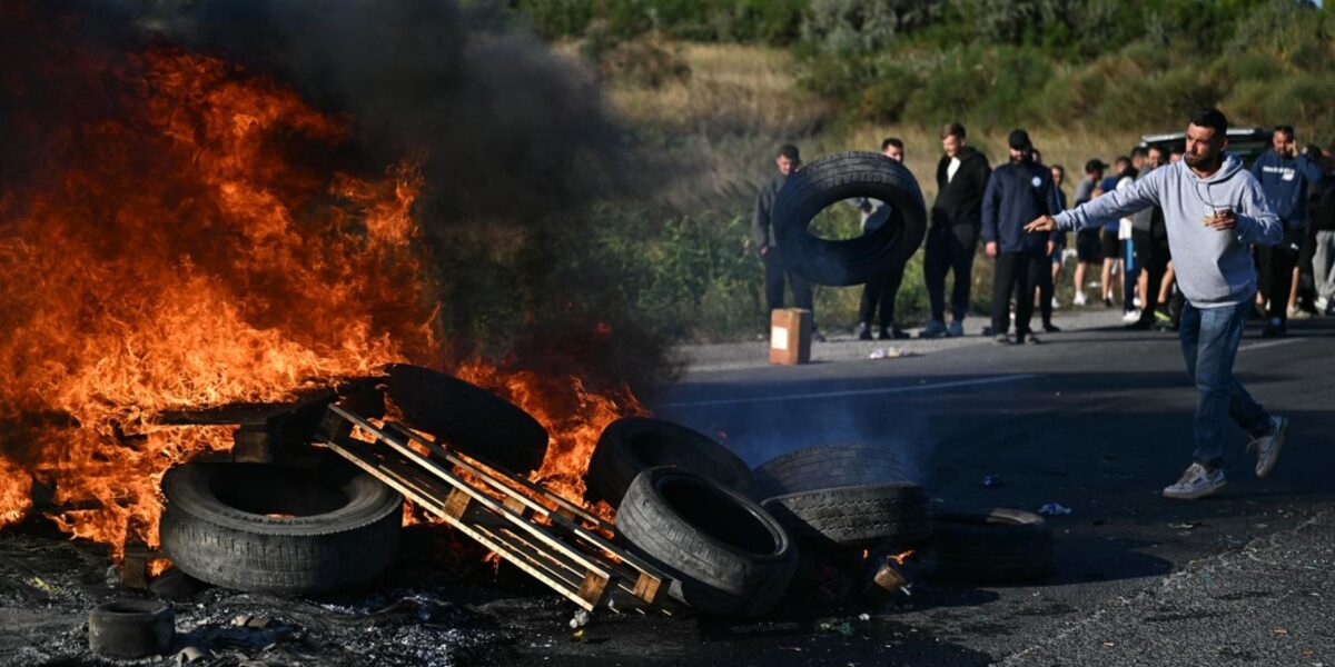 French Fishermen Block Fuel Depots Over Diesel Costs