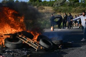 French Fishermen Block Fuel Depots Over Diesel Costs