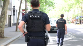 Police Save Suicidal Father Before Raid Arrives