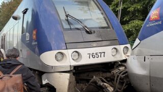 Caen Rail Workers Halt Trains After Near-Derailment