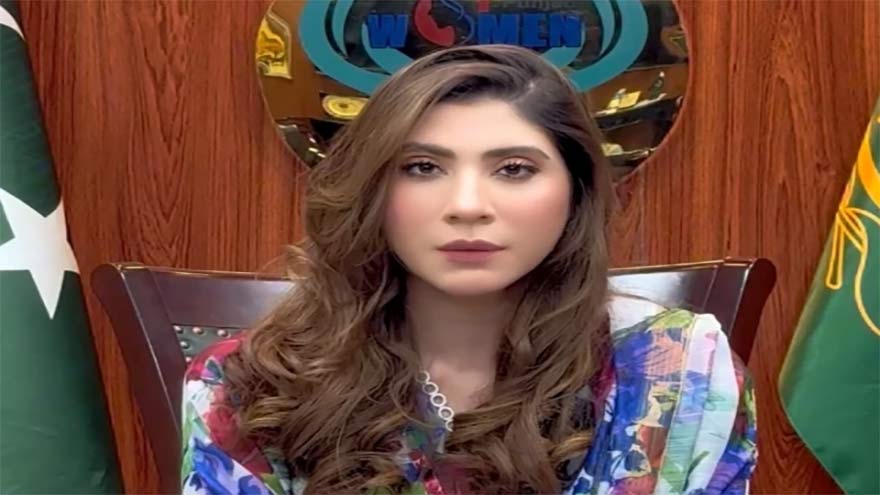 Hina Parvez Butt Tells Couples: Talk It Out, Don't Let the Past Rule Your Marriage