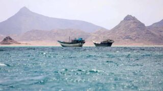 Houthis Threaten Bab al-Mandab as Saudi Oil Exports at Risk