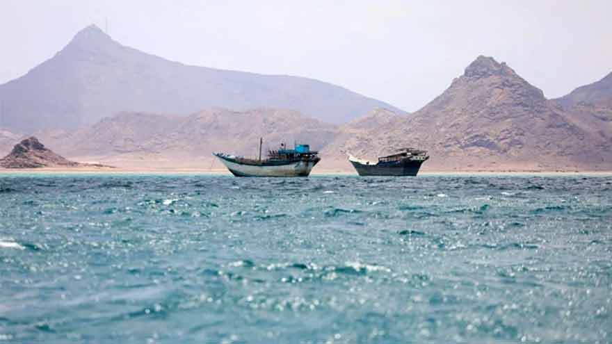 Houthis Threaten Bab al-Mandab as Saudi Oil Exports at Risk