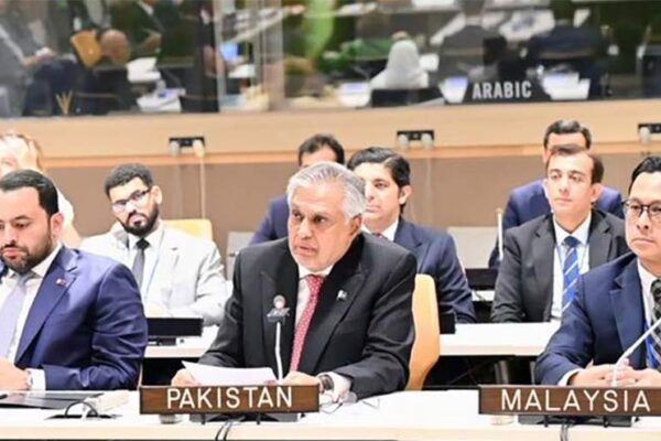 اسحاق دار کا طالبان سے دہشت گرد گروہوں کی سرپرستی ختم کرنے کا مطالبہ