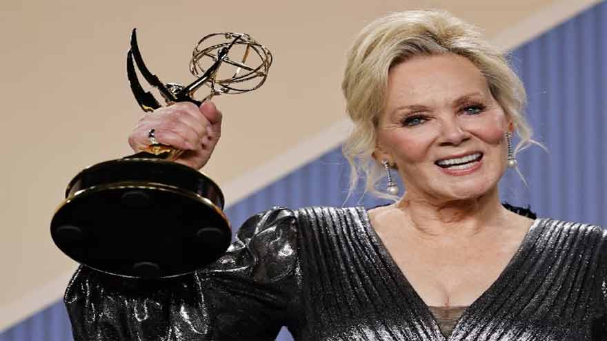 Jean Smart Wins Historic Fifth Emmy for 'Hacks'