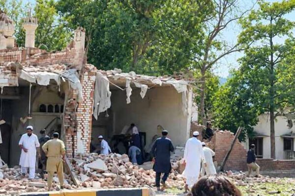 کوہاٹ پولیس لائنز خودکش حملہ: نامعلوم دہشت گردوں کے خلاف مقدمہ درج