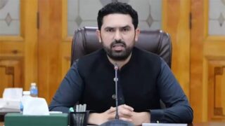 KP Chief Minister Afridi Refuses to Yield Amid Governor's Rule Threats