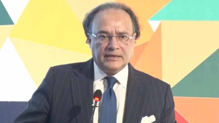 Pakistan Vows End to Boom-Bust Cycle, Says Finance Minister