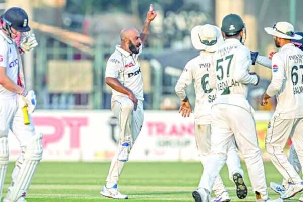 ایڈن گارڈنز میں پاکستان کا آخری معرکہ، سیریز کلین سویپ سے بچنے کی کوشش