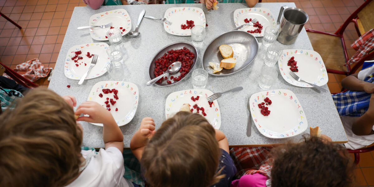 Paris Makes School Canteens Free for 17,000 Children
