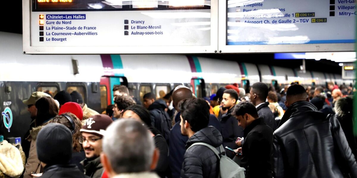 Power Outage Disrupts Paris RER B and D Lines