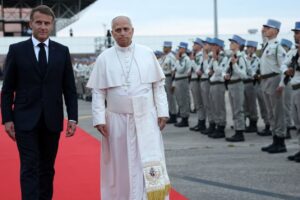 Pope Leo XIV Concludes Landmark France Visit with Peace Appeal in Metz