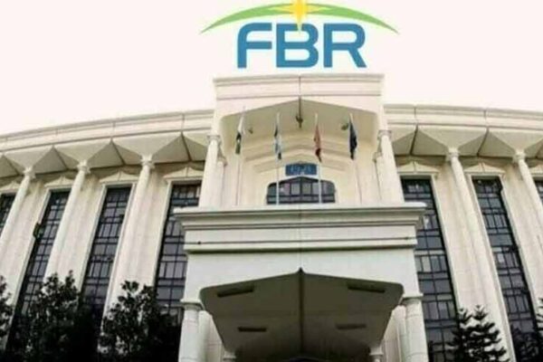 ٹیکس سال 2026 کی ریٹرن فائل کرنے کی آخری تاریخ آج، دیر سے فائل کرنے پر بھاری جرمانے کا امکان