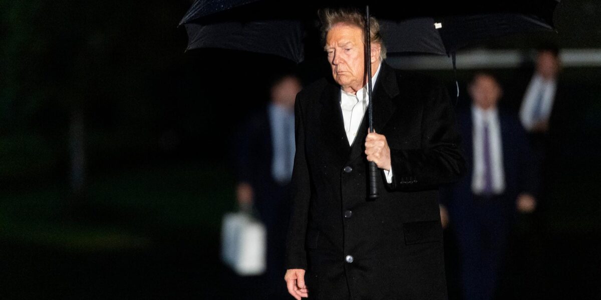 Trump's Approval Rating Sinks as Midterm Elections Approach