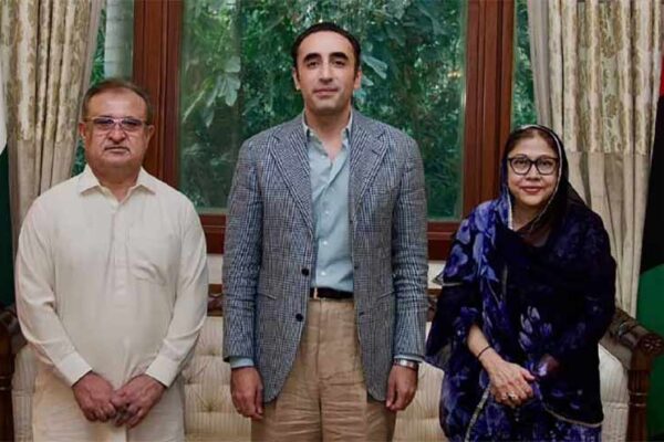 بلاول بھٹو کو سکھر کے ترقیاتی منصوبوں اور صاف پانی کی فراہمی پر بریفنگ