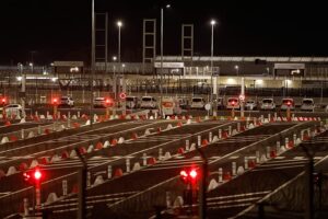 19 Injured as Minibus Collides with Shuttle Train at Eurotunnel Site in France